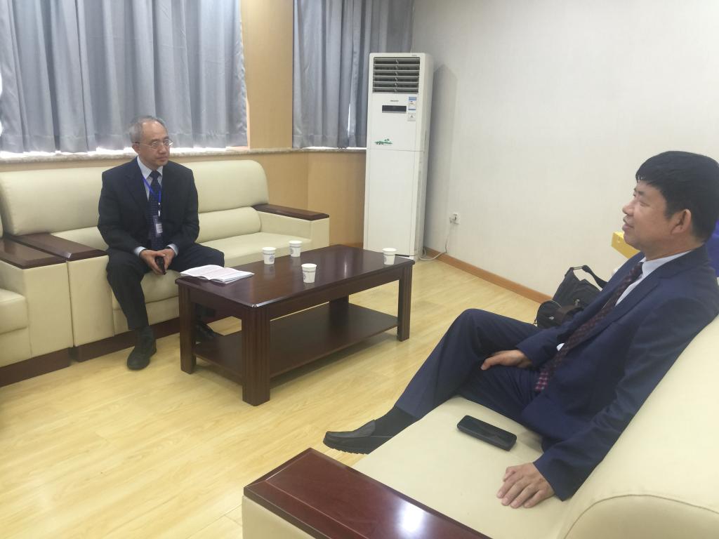 张威虎副董事长与遥感中心主任王琦安座谈